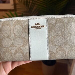 Coach Tan &Cream Zip Around Wallet In Signature Canvas With Stripe